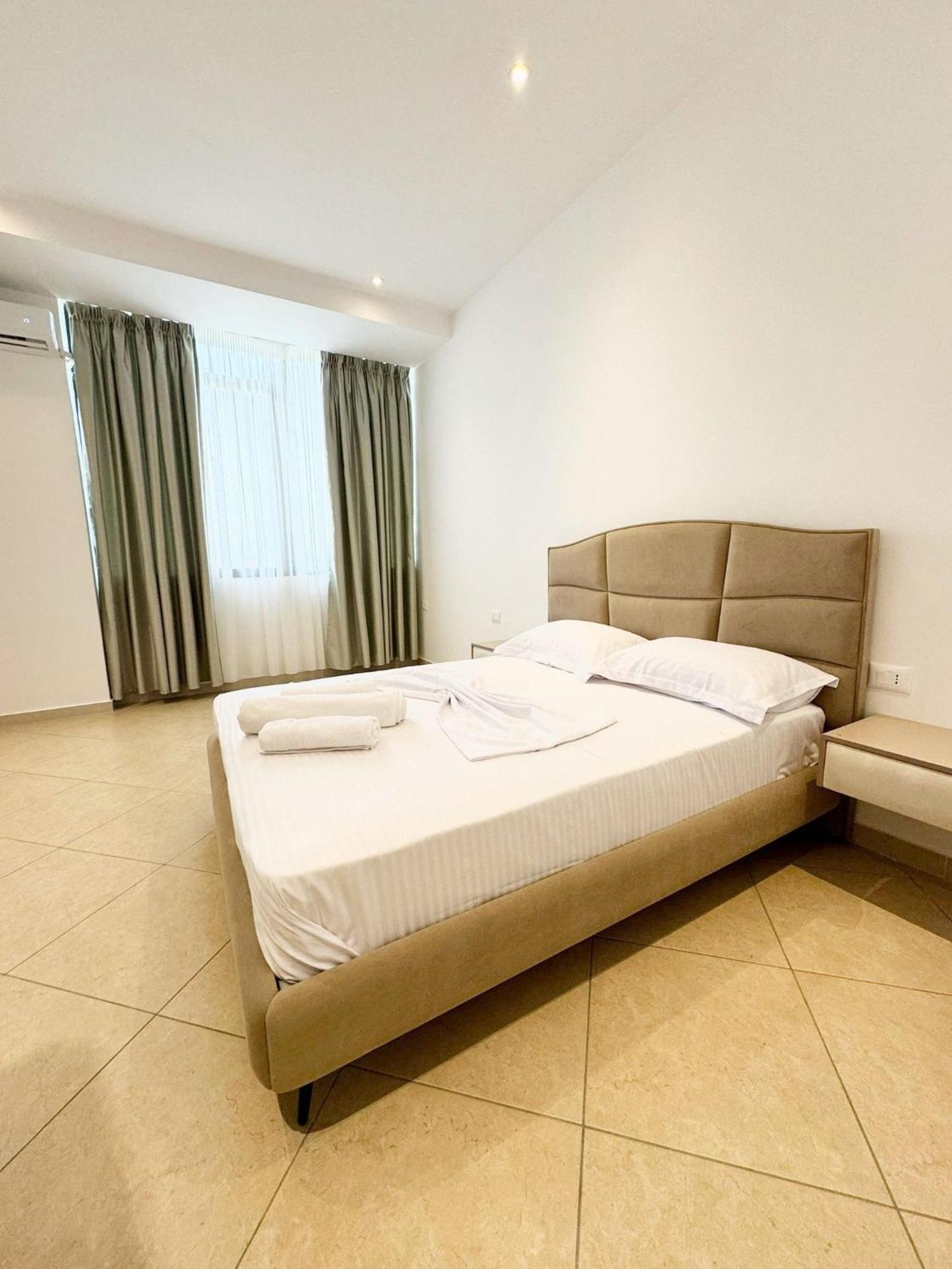 Hotel Balili Vlore Luaran gambar