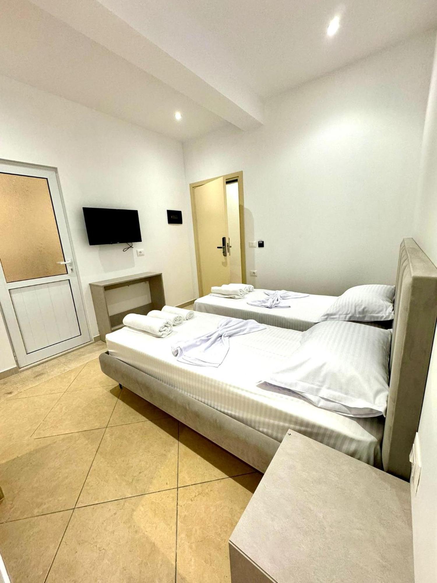 Hotel Balili Vlore Luaran gambar